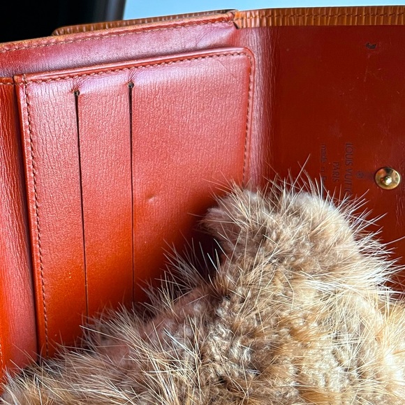 Vintage Louis Vuitton Caramel Epi Leather Men’s Wallet - Picture 7 of 10